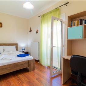 5 bedroom villa with pool, near Acharavi, sleeps 9